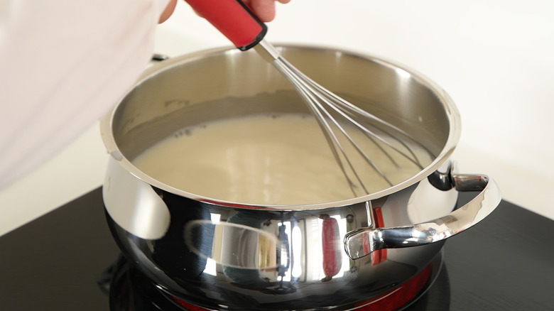 Boiling milk on the stovetop