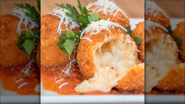 Cheesecake Factory macaroni balls