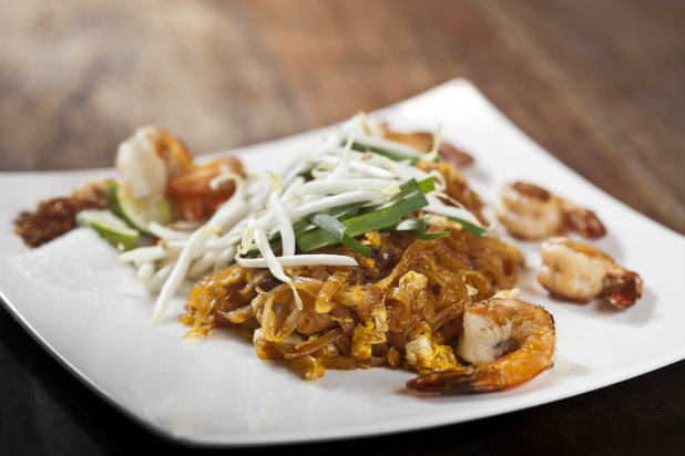  Pad Thai (1,470 Calories)