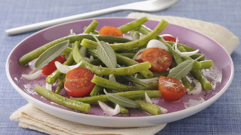 Green bean salad with cherry tomatoes 