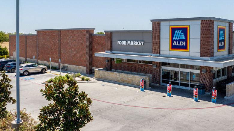 Aldi storefront