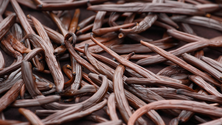 Whole vanilla beans in pile