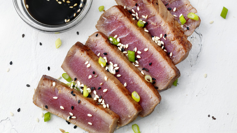 sliced tuna steak with dipping sauce