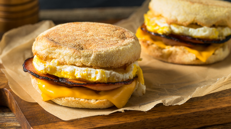 Bacon egg and cheese breakfast biscuit sandwich
