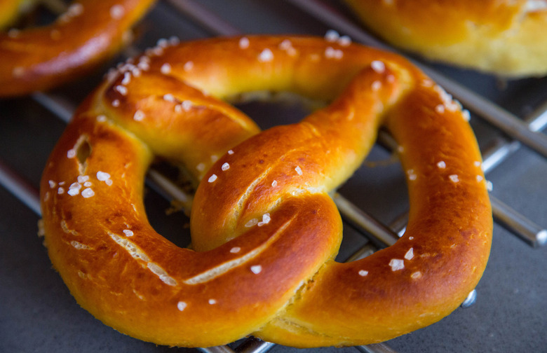 How Much Exercise Does It Take to Burn Off These 13 Classic Super Bowl Party Foods?