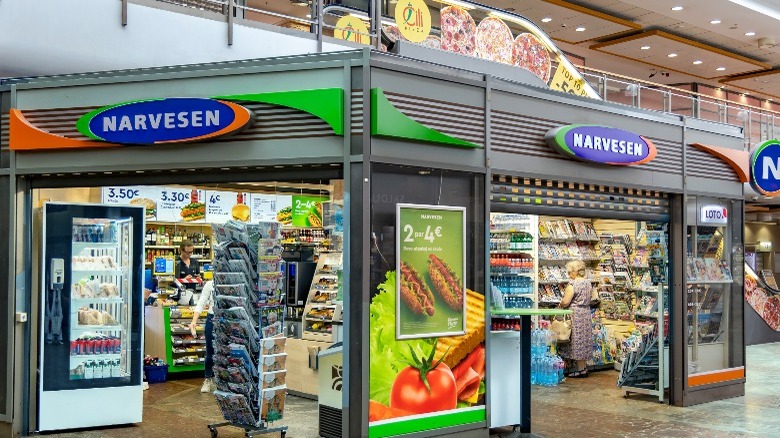 Narvesen convenience store front