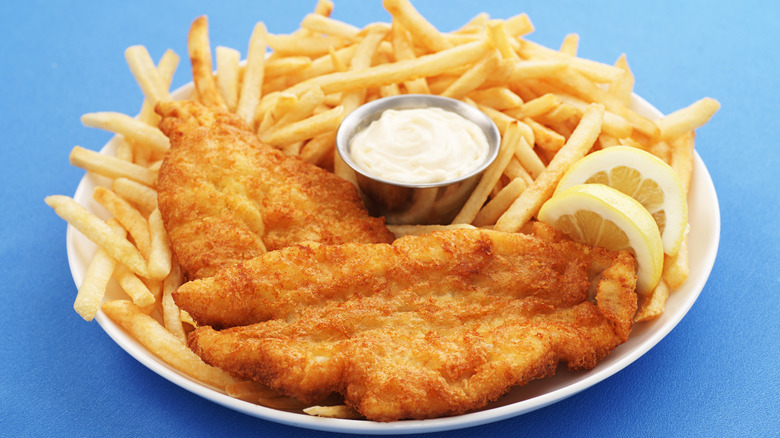 plate of fish and chips