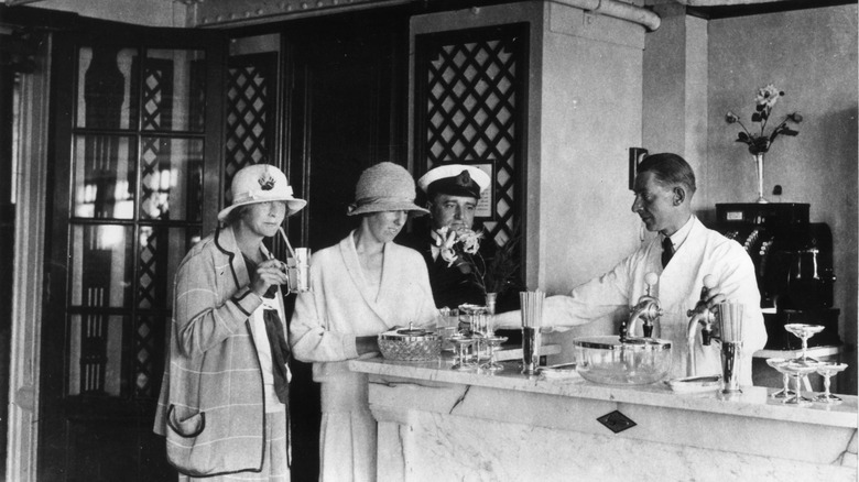 1920s soda fountain