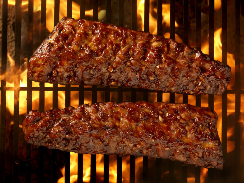 How to grill ribs