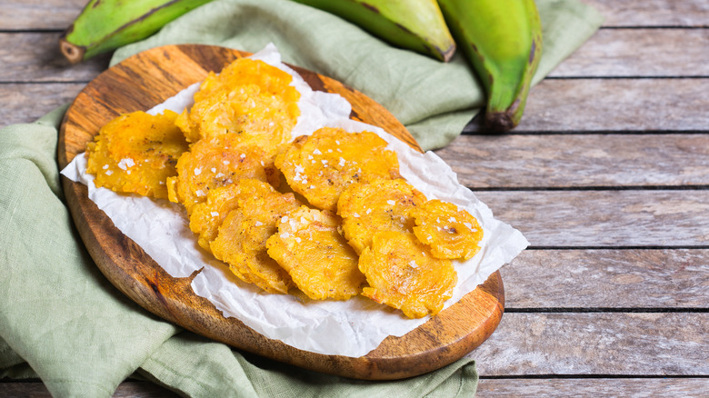 Plantain with chips on platter