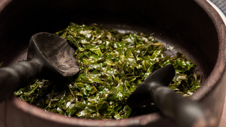 cooked collard greens