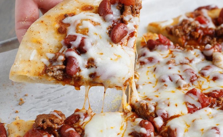 Easy Chili Pizza