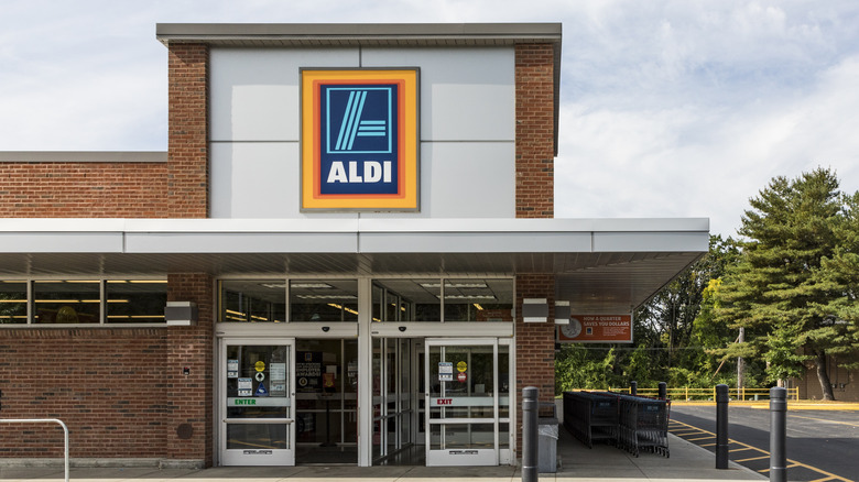 Aldi storefront