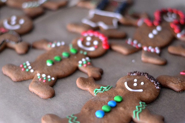 How to Dress Up Your Gingerbread Man