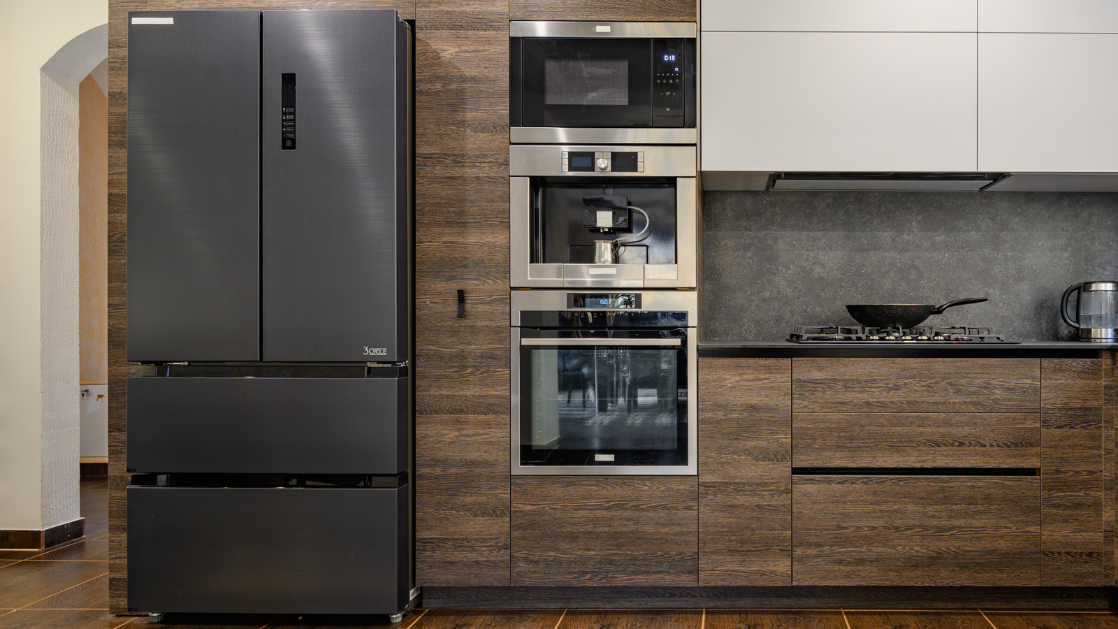 A Brief Guide for Cleaning Black Stainless Steel Appliances - Universal  Appliance and Kitchen Center