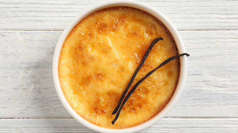 crème brûlée in a bowl with vanilla