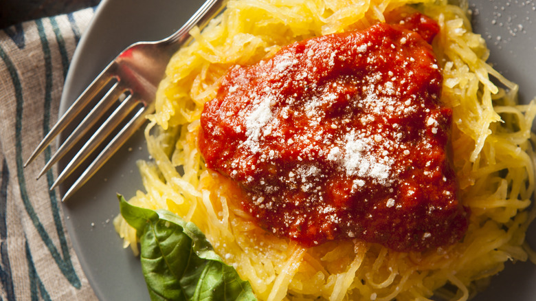 Spaghetti squash with marinara sauce