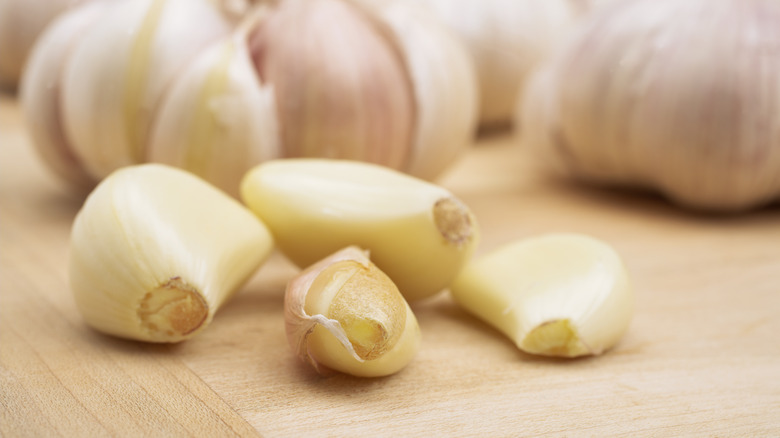 garlic cloves