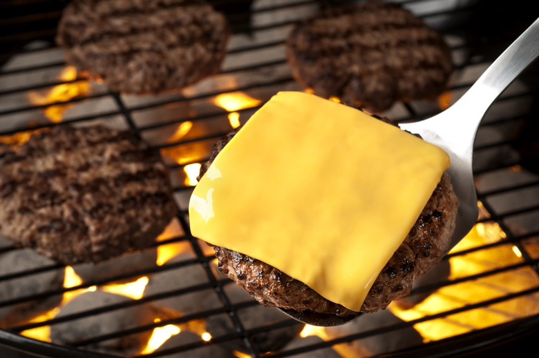 https://www.thedailymeal.com/img/gallery/how-to-grill-burgers-tips-and-tricks-for-the-best-patties-ever/00_how-grill-burger-tips-tricks.jpg