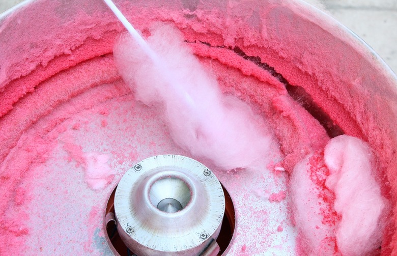 How To Make Cotton Candy In 6 Easy Steps