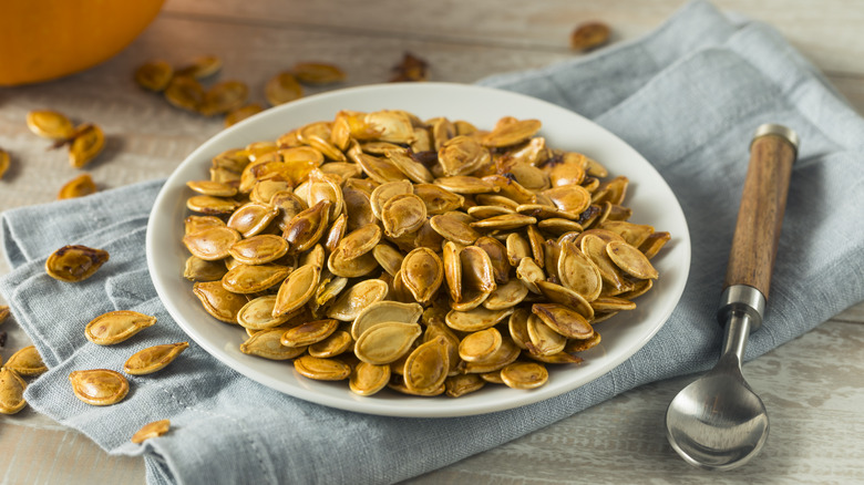 Seasoned roasted pumpkin seeds