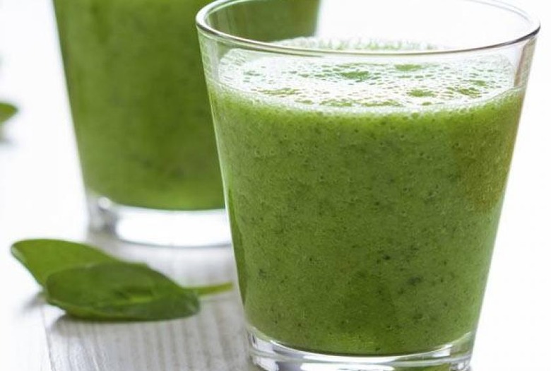 Skin-Brightening Kale Smoothie 