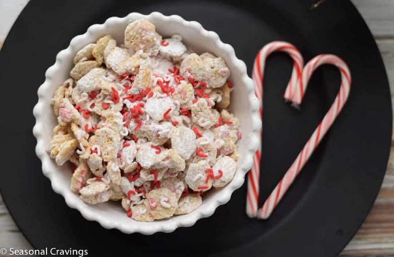 Peppermint Christmas Puppy Chow