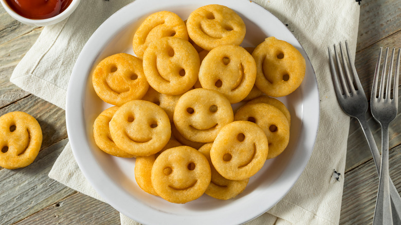 smiley fries served on plate