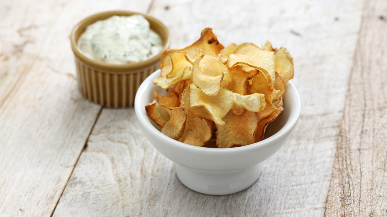 Apple chips and dip