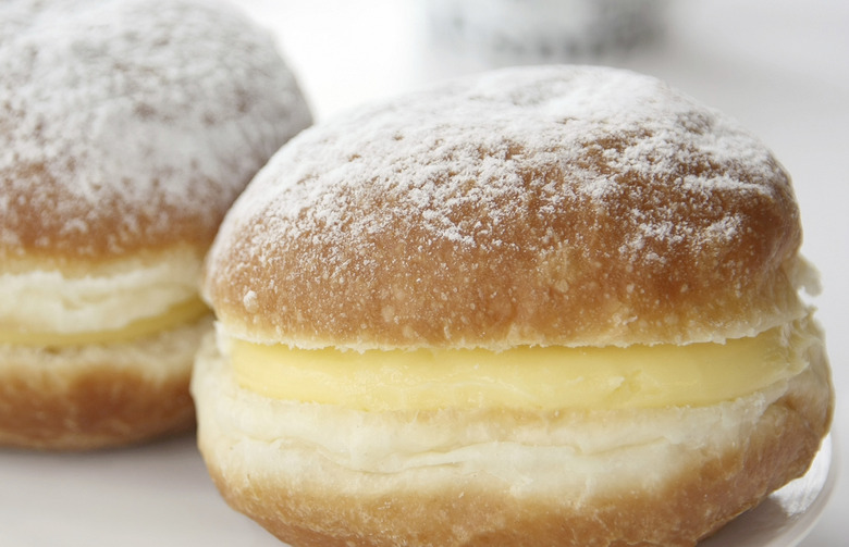 How to Make Your Own Cream-Filled Doughnuts