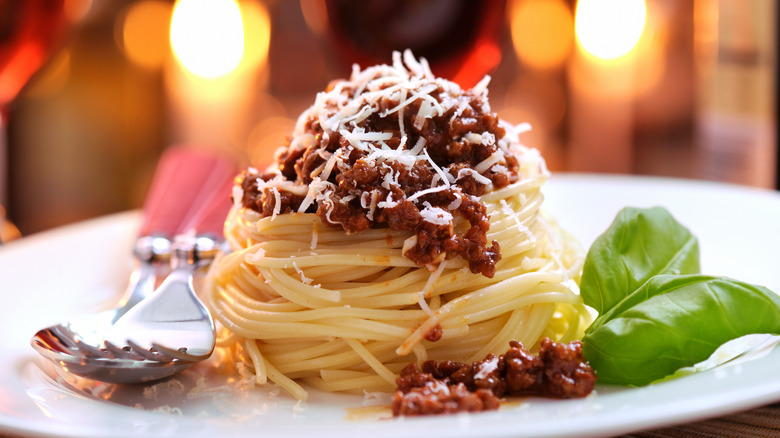 Plant-based bolognese on spaghetti 