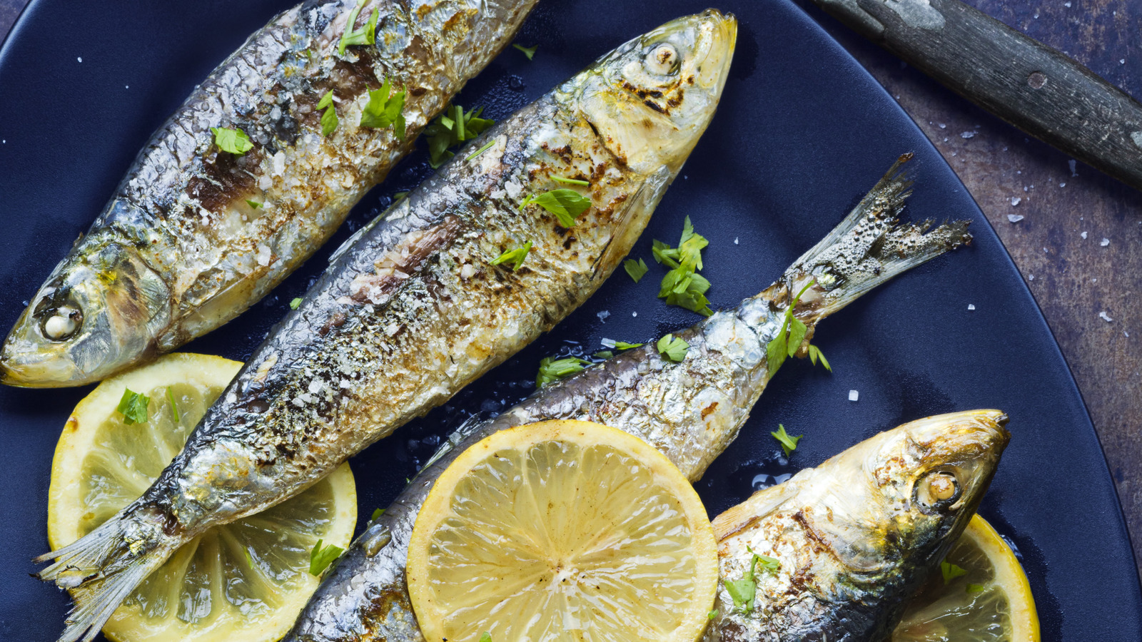 How To Quickly Clean Fresh Sardines If You Don't Have A Good Knife