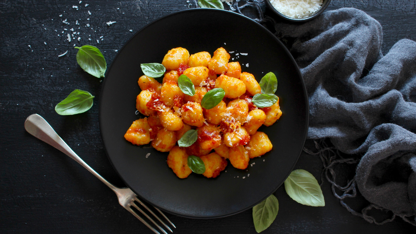 How To Quickly Turn Leftover Mashed Potatoes Into Gnocchi