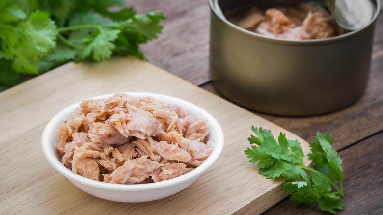 Canned tuna in a white bowl