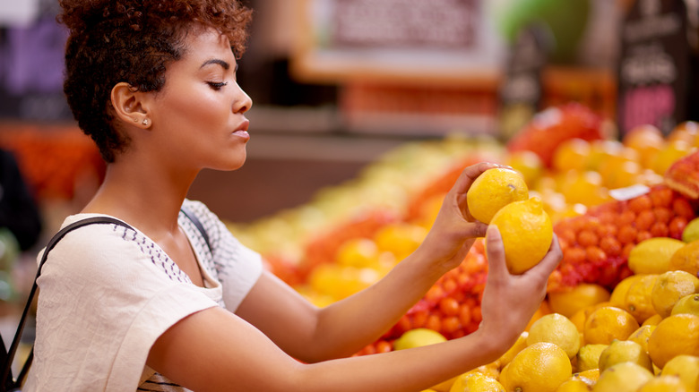 comparing lemons at the store