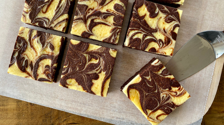 Brownies with white marbling