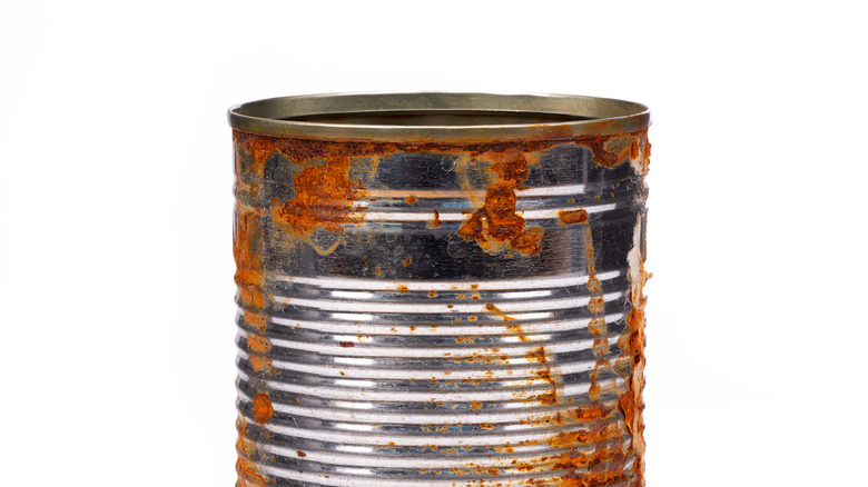 rusty tin can