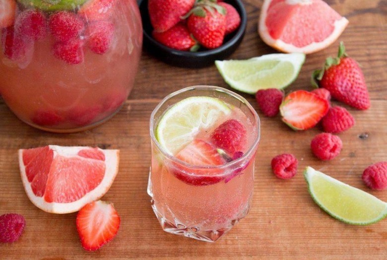 Drink: Sparkling Rosé Sangria