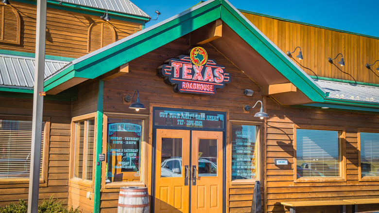 Texas Roadhouse storefront entrance