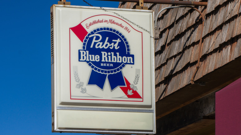 Traditional Pabst Blue Ribbon sign