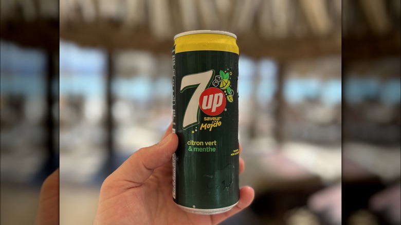 can of 7Up Mojito