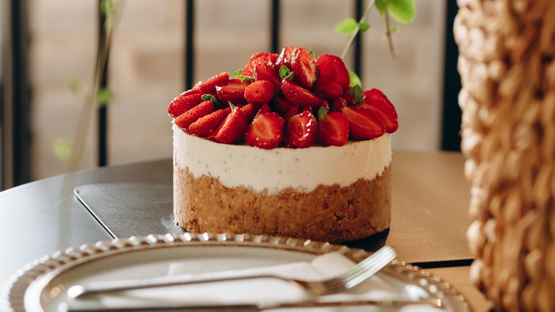 cheesecake with cookie pie crust