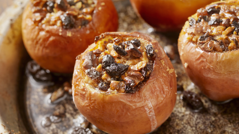 Baked stuffed apples