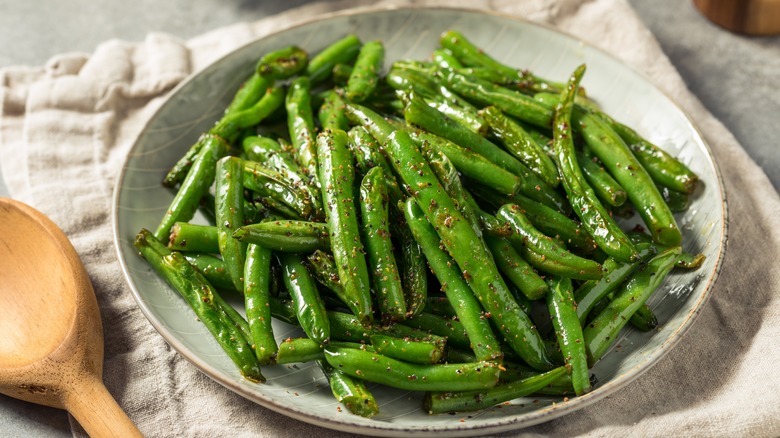 sauteed, seasoned green beans