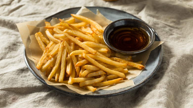 french fries with malt vinegar