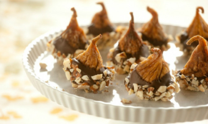 Chocolate-Dipped Figs