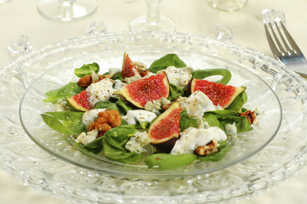 Spinach Salad with Grilled Figs