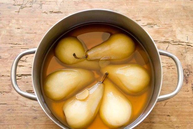 Ginger and Jasmine Tea Poached Pears Recipe