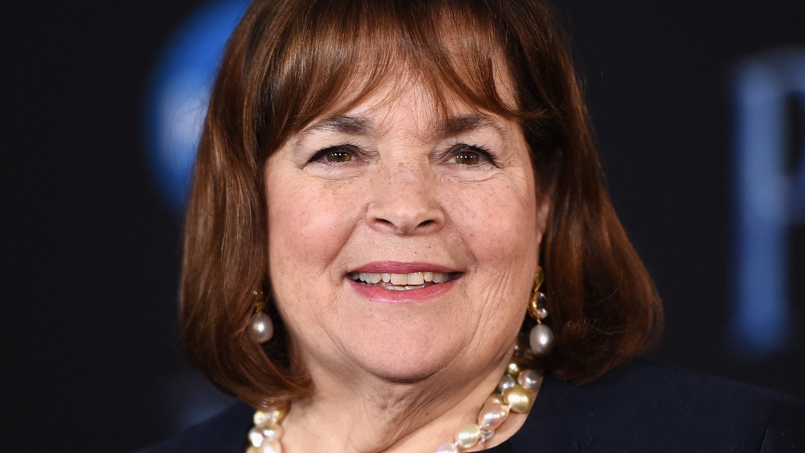 Ina Garten's Clever Tip That Makes Cutting Corn On The Cob Less Messy