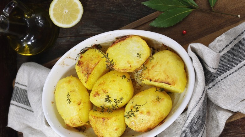 roasted potatoes with lemon and bay leaves